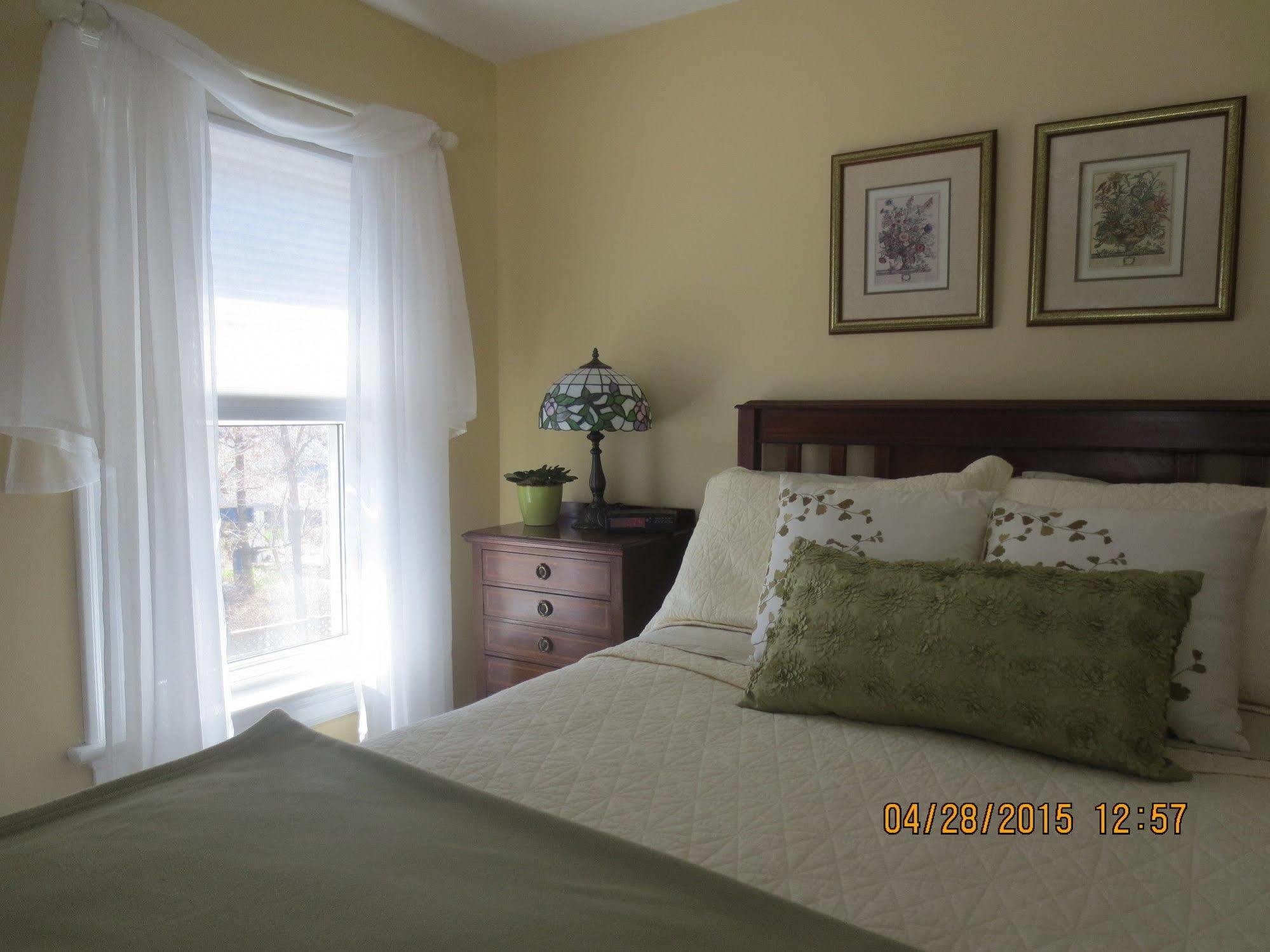 Robinsong Bed and Breakfast Thorold Exterior foto